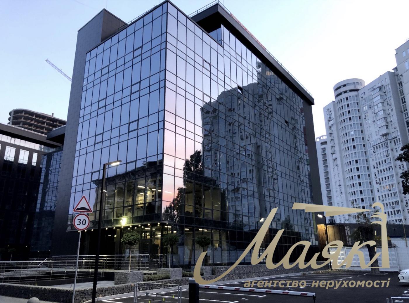 Оренда офісу в бізнес-центрі TRINITY Печерський район 534 м² 6-й поверх