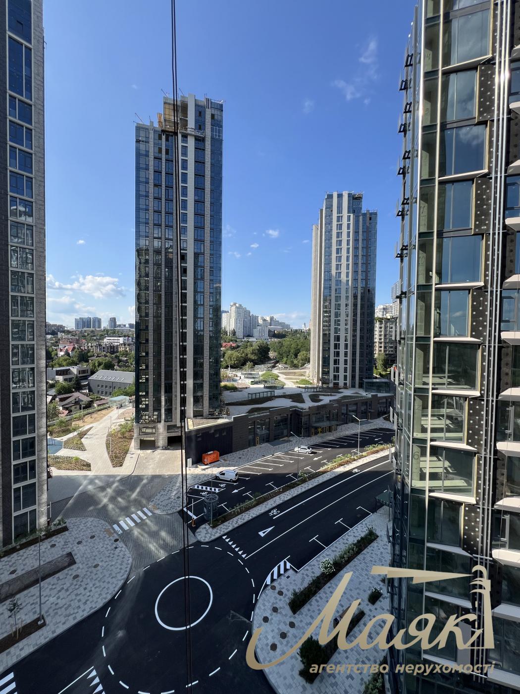 Продаж 3-х кімнатної квартири в ЖК Новопечерські Липки 7 черга