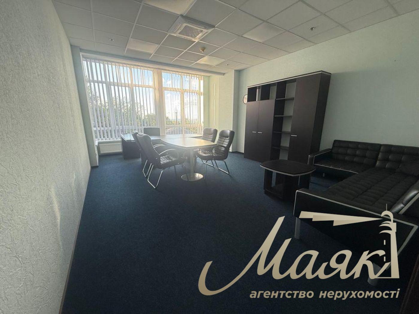Оренда офісу 510 м.кв. вул. Грушевського, Центр