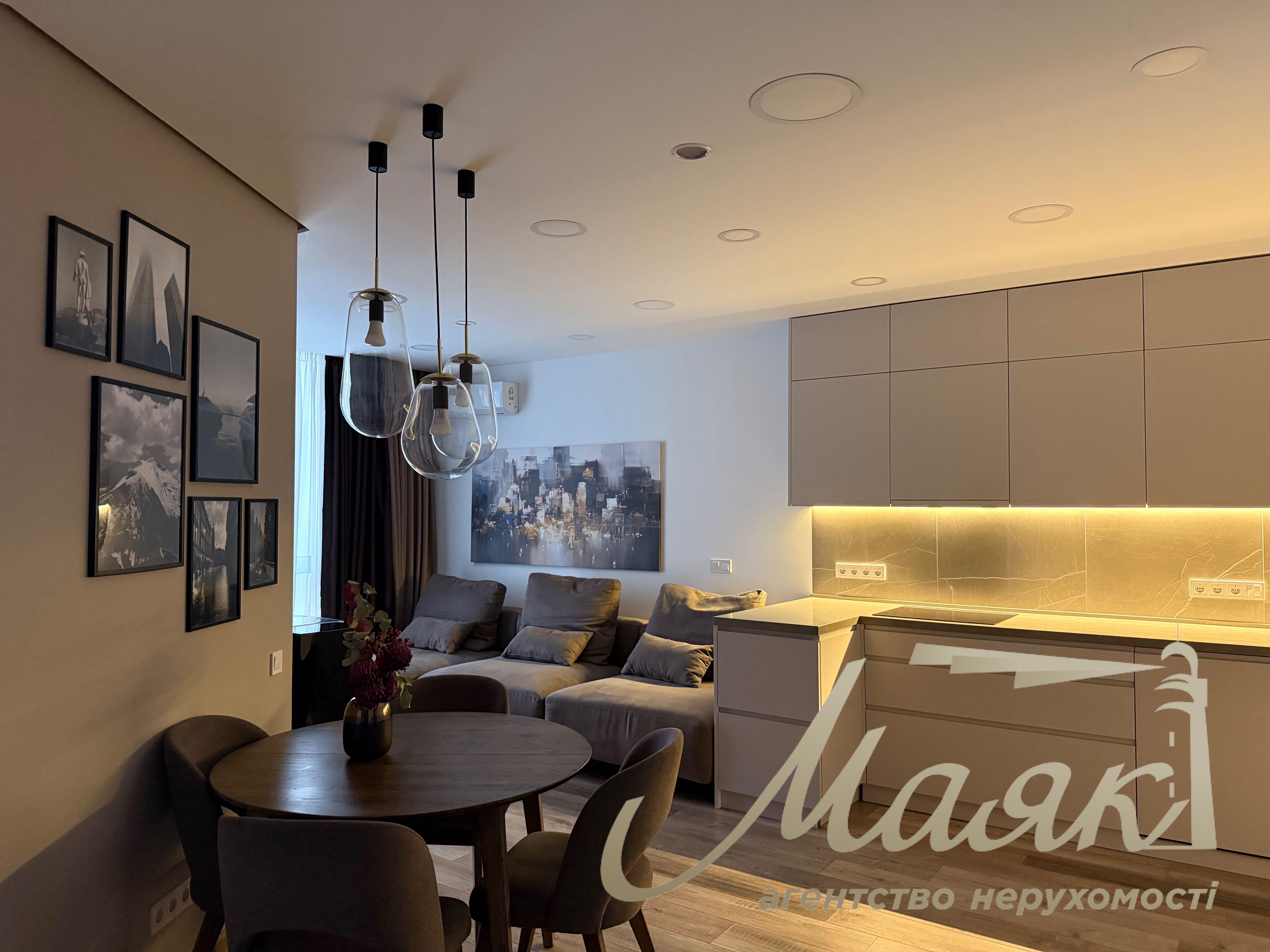 Продажа 3к. квартиры в ЖК Французкий квартал 2, ул. Маккейна, Печерский район