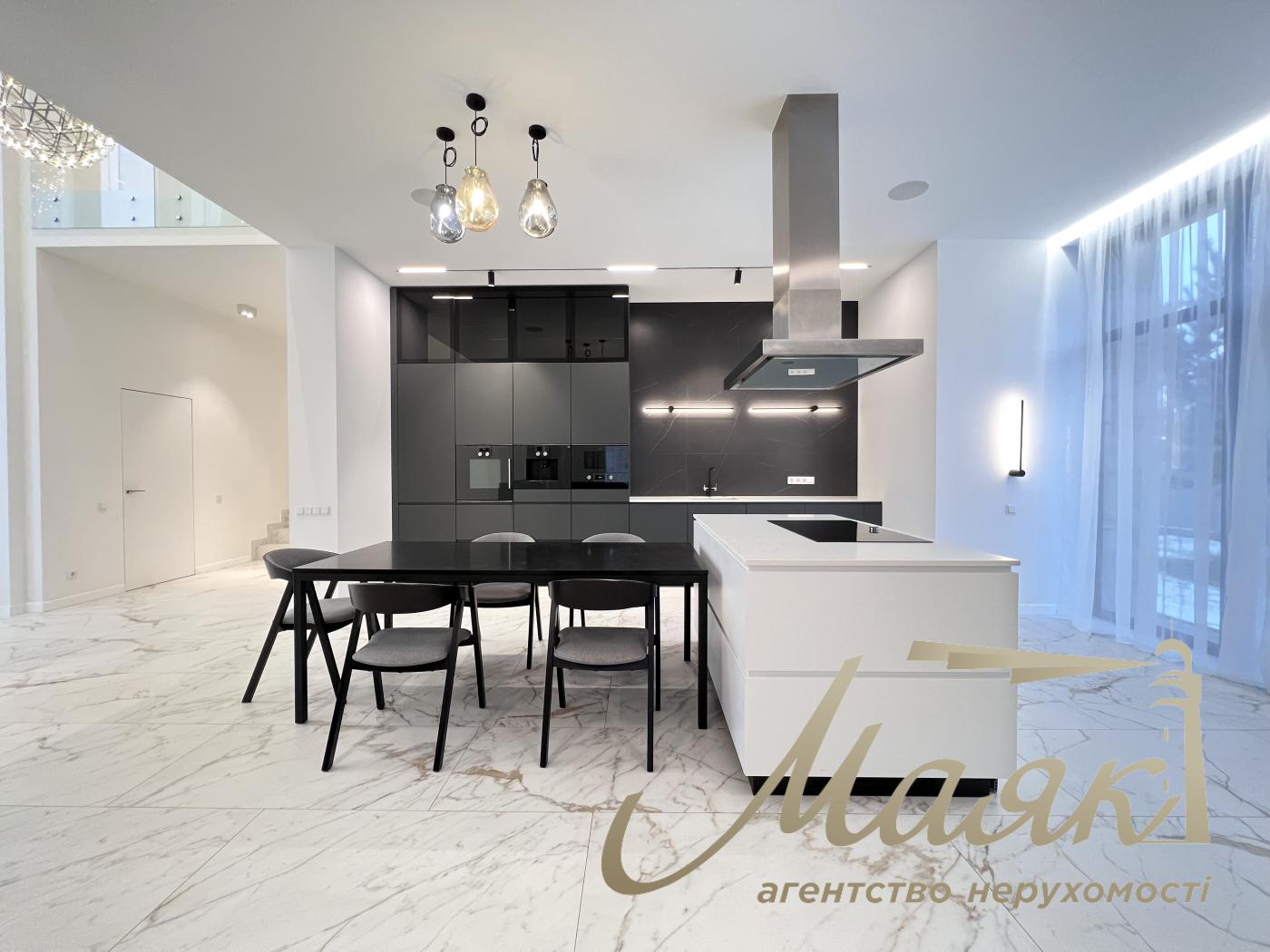 Оренда заміського будинку на Осокорках у котеджному містечку "Блакитна Лагуна"