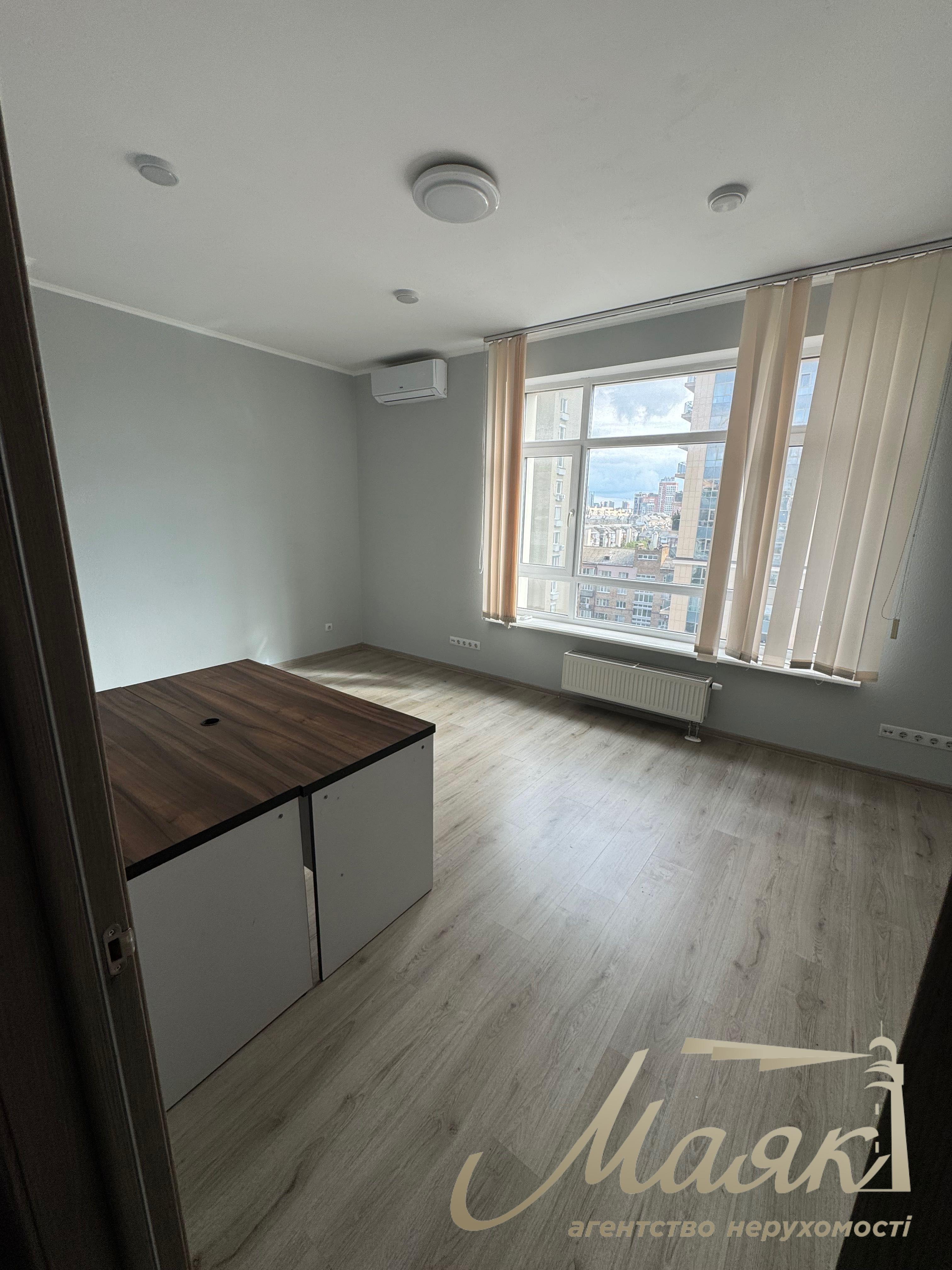 Аренда офиса 111м2 по ул.Антоновича 103, Центр.