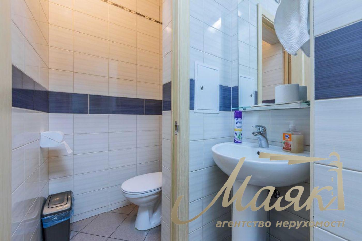 Оренда медичного центру, 1/9 поверх, 237 кв. м, вул. Сирецька