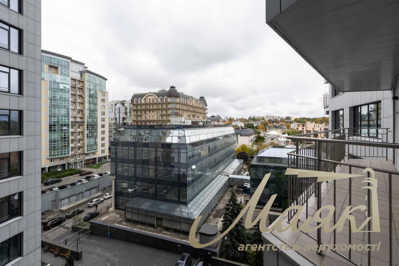 Rent 4-bedroom apartment in Residential Complex Busov Hill, Buslovskaya str. 12, Pechersk.