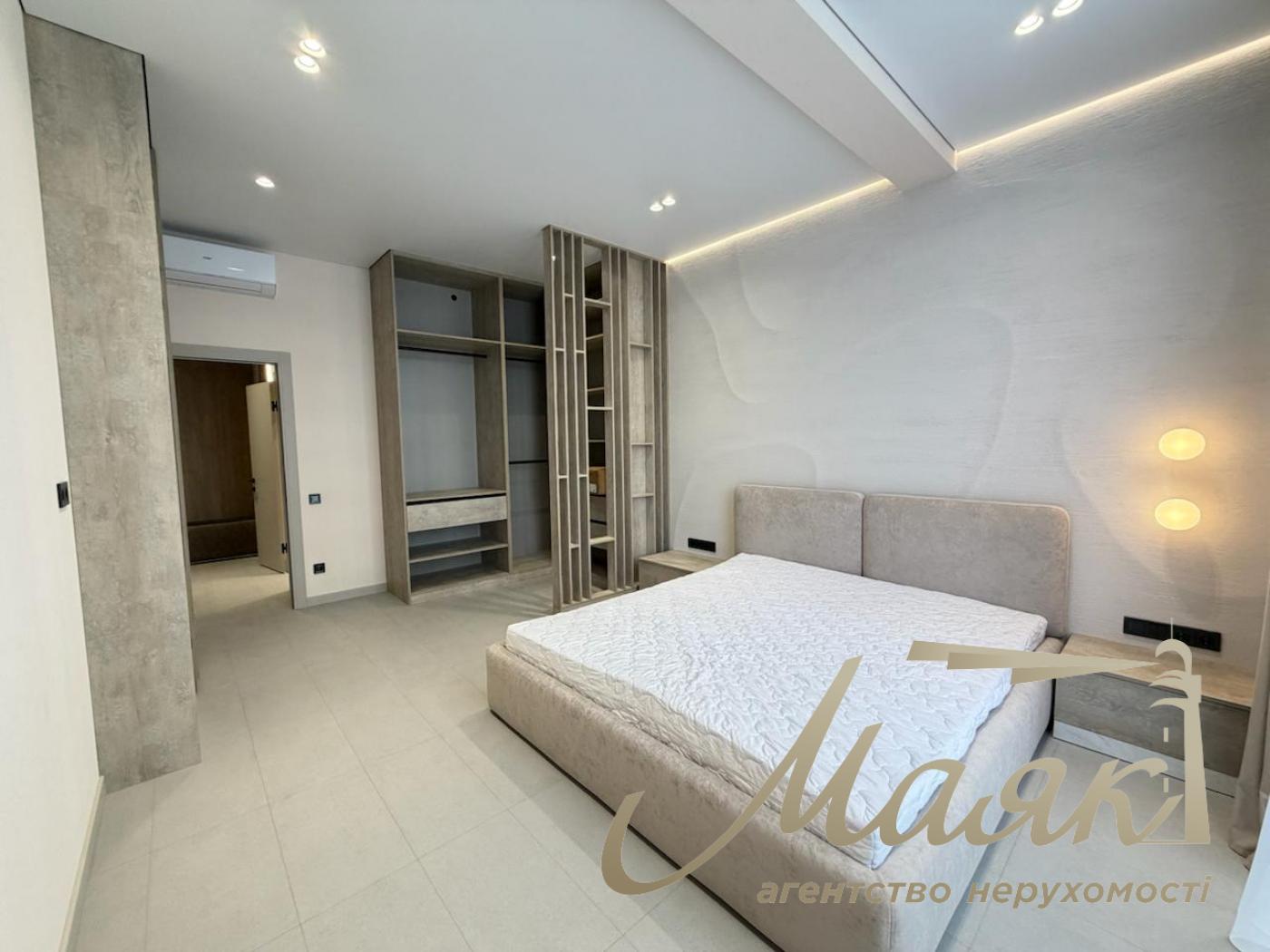 3-Bedroom Apartment for Rent in the Novopecherskie Lipki Residential Complex, 15B Verkholyuda (Dragomirova) St.