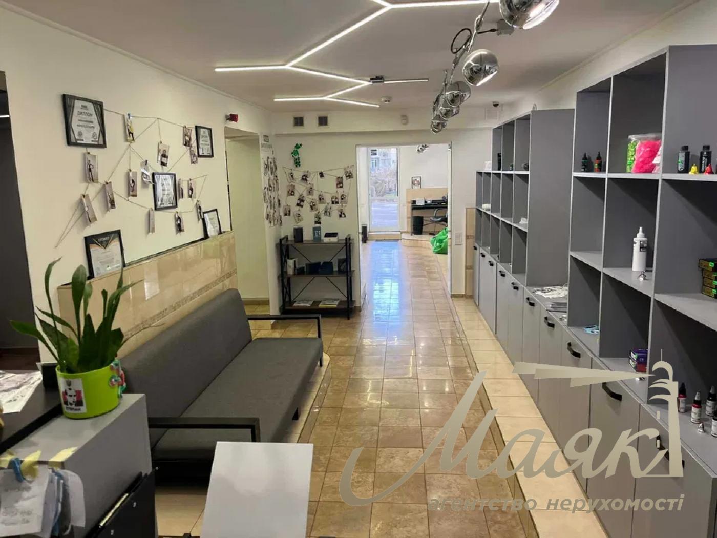 Оренда фасадного приміщення 158 м.кв. вул. Павлівська, Шевченківський р-н