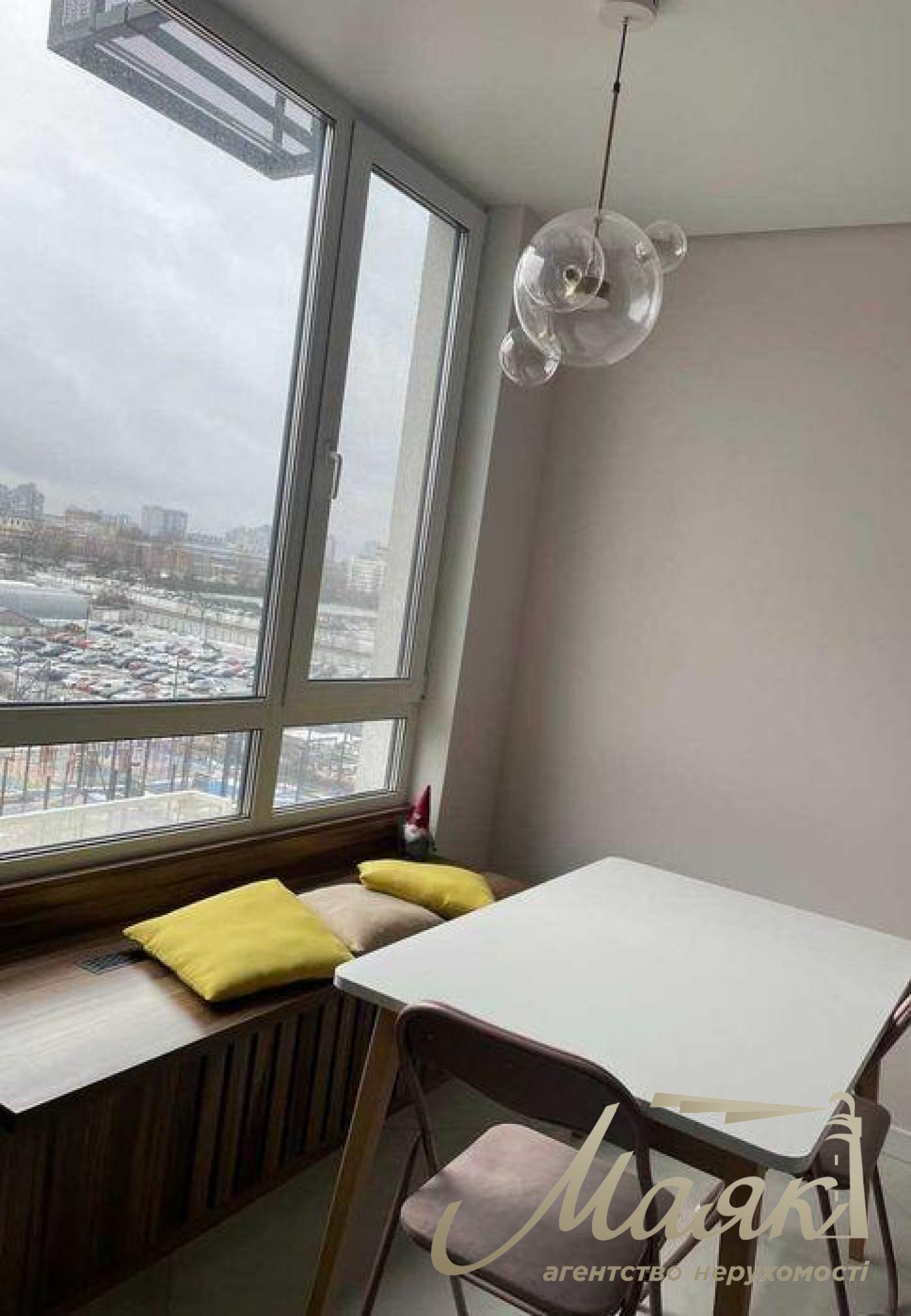 Продажа 3-комнатной квартиры ЖК Файна Таун, ул. Салютная