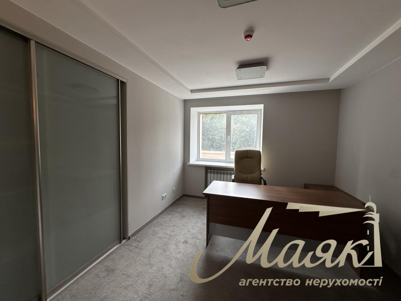 Оренда офісного приміщення з ремонтом (220 м²) на вул. Голосіївська, 7, корпус 1
