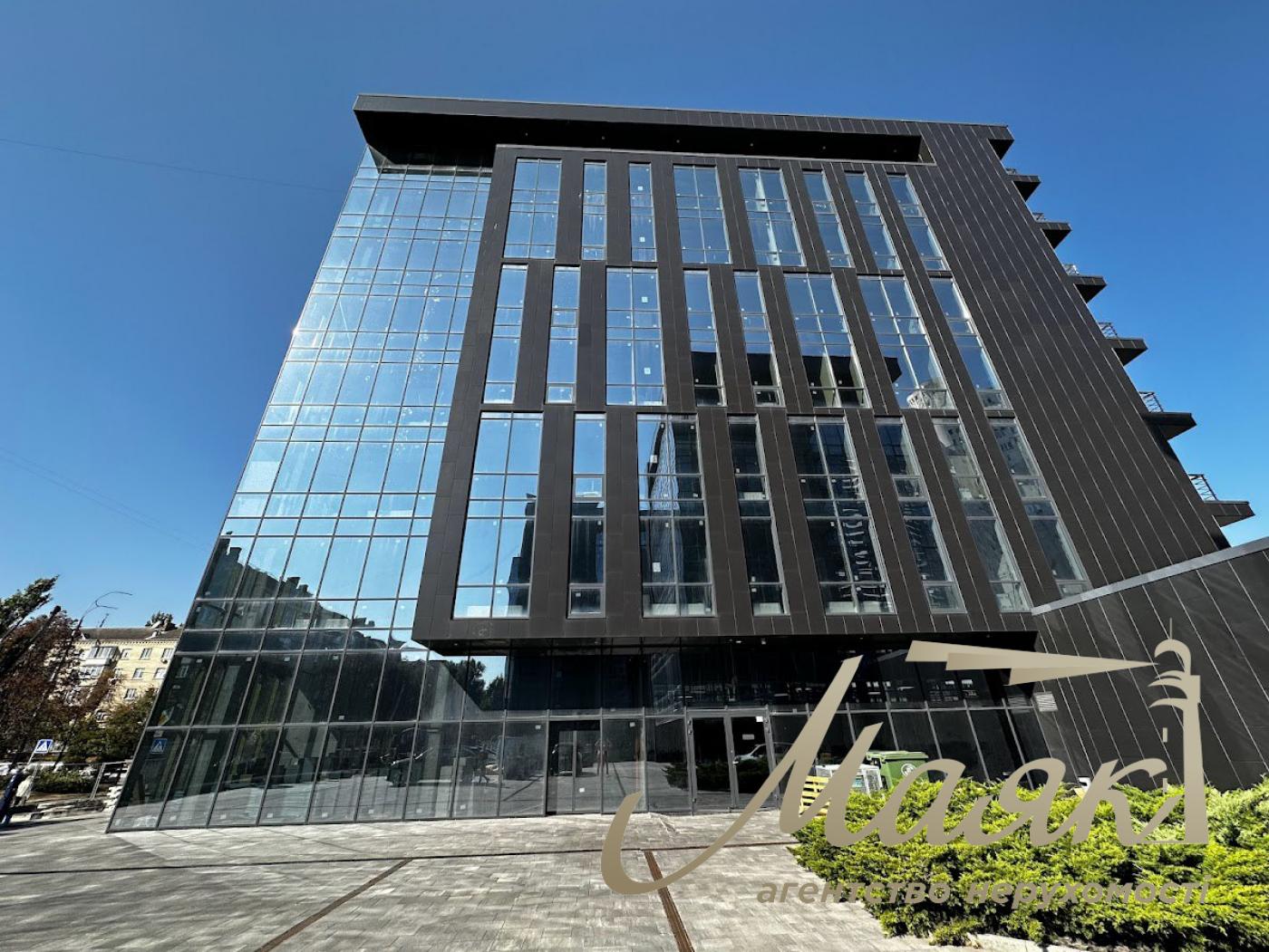 Продаж будівлі Трініті, 6 500м2, вул. Товарна, Пчерськ