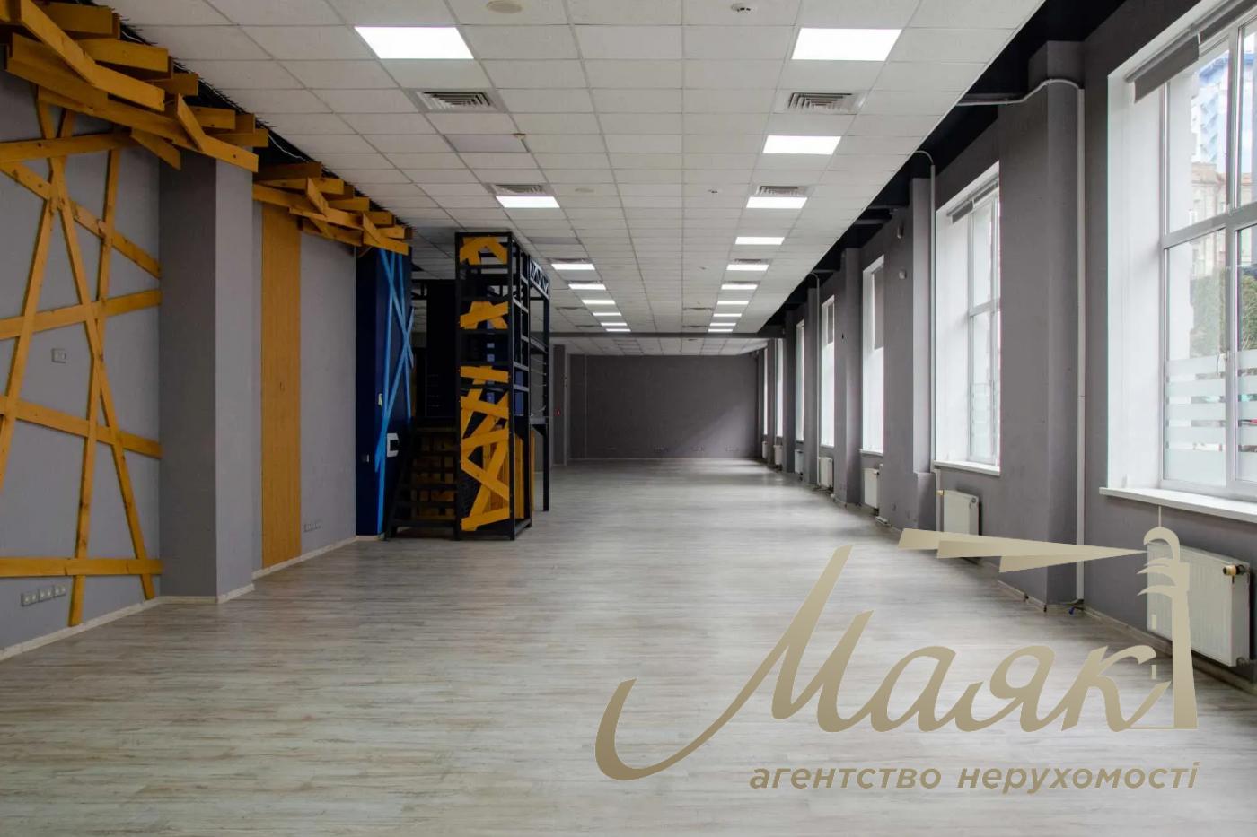 Аренда офиса 588м2 в бизнес-центре Victoria Park, пер. Ахтырский, Киев