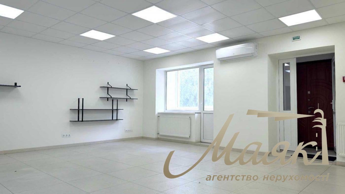 Оренда комерційного приміщення площею 200 м2, вул. Юрковська, 28