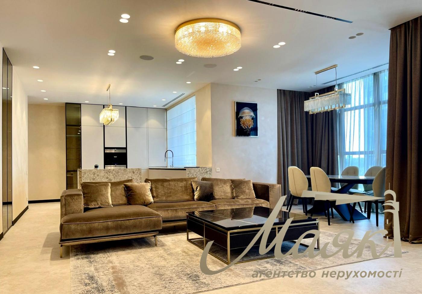 For sale 4-room apartment 190m2 in LCD "Novopecherskie Lipki" Address: Verkhoglyada street (Dragomirov) 15-A, Pechersk district, Kiev.