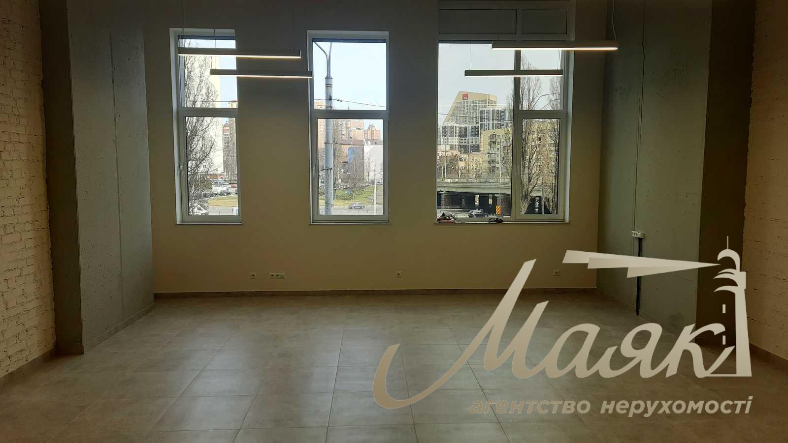Продаж офісу площею 57,2 м² у ЖК «Manhattan City»