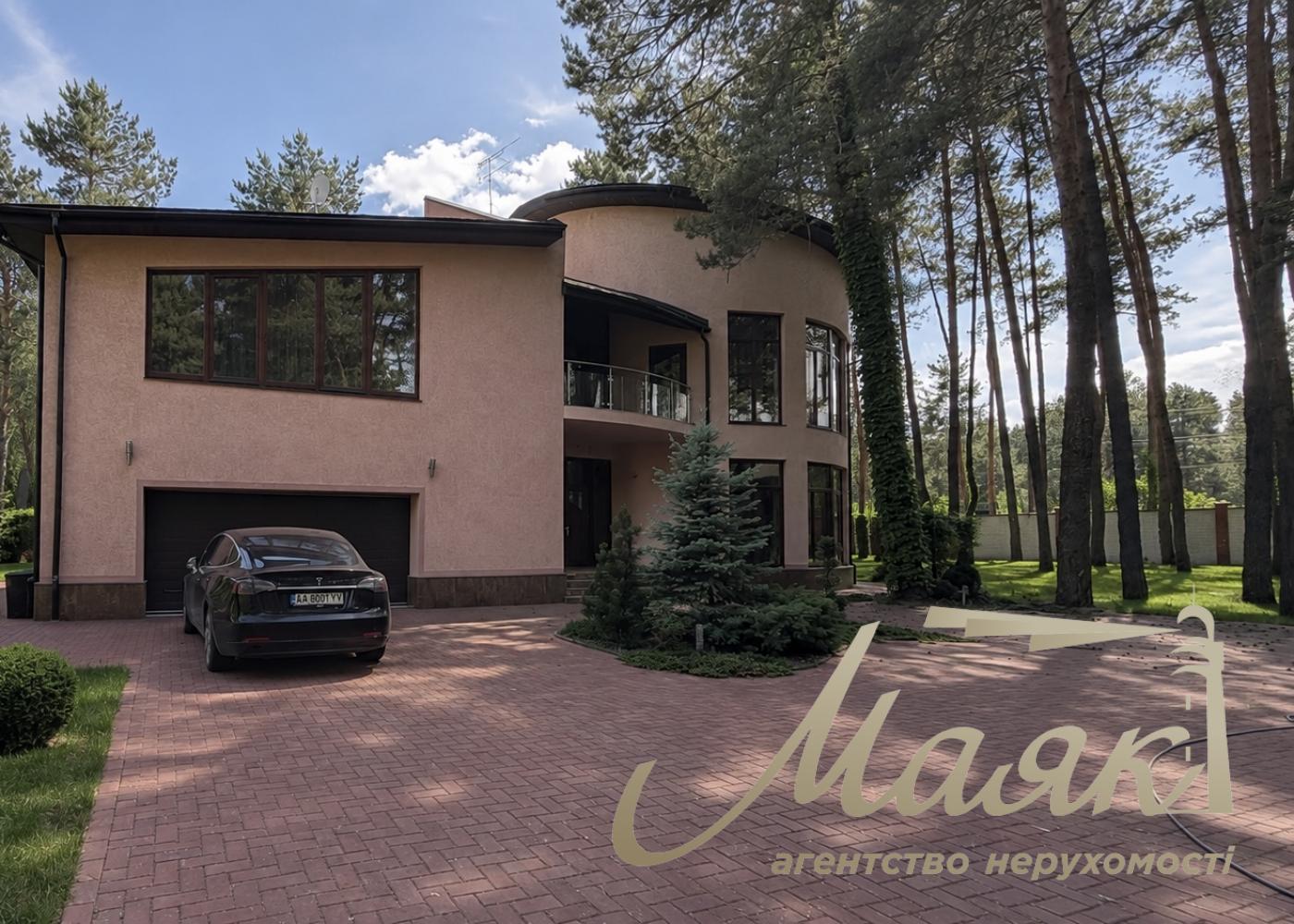 Оренда затишного будинку площею 560 кв.м у с.Козин (Конча-Заспа).