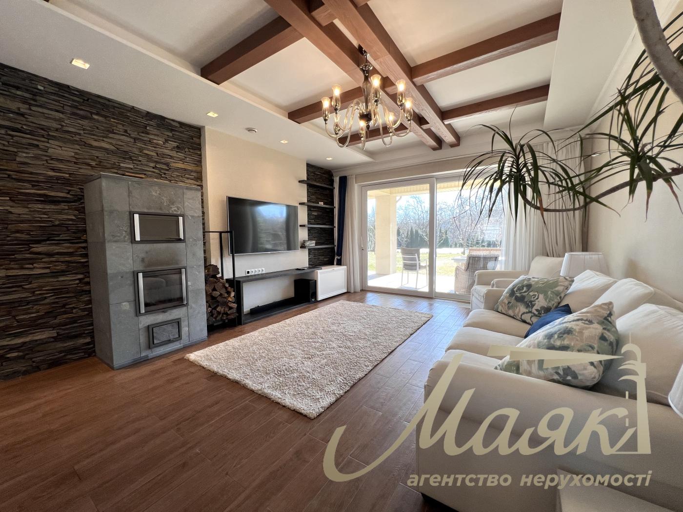 Rent 2-storey house 190m2, Goloseevsky district, Myshelovka