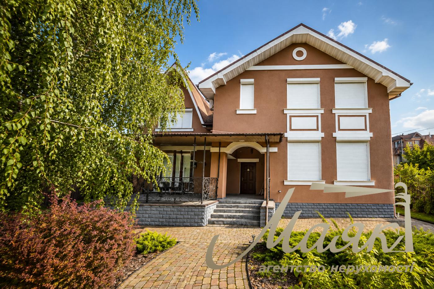 Оренда 2-поверхового будинку площею 285 м², Підгорці