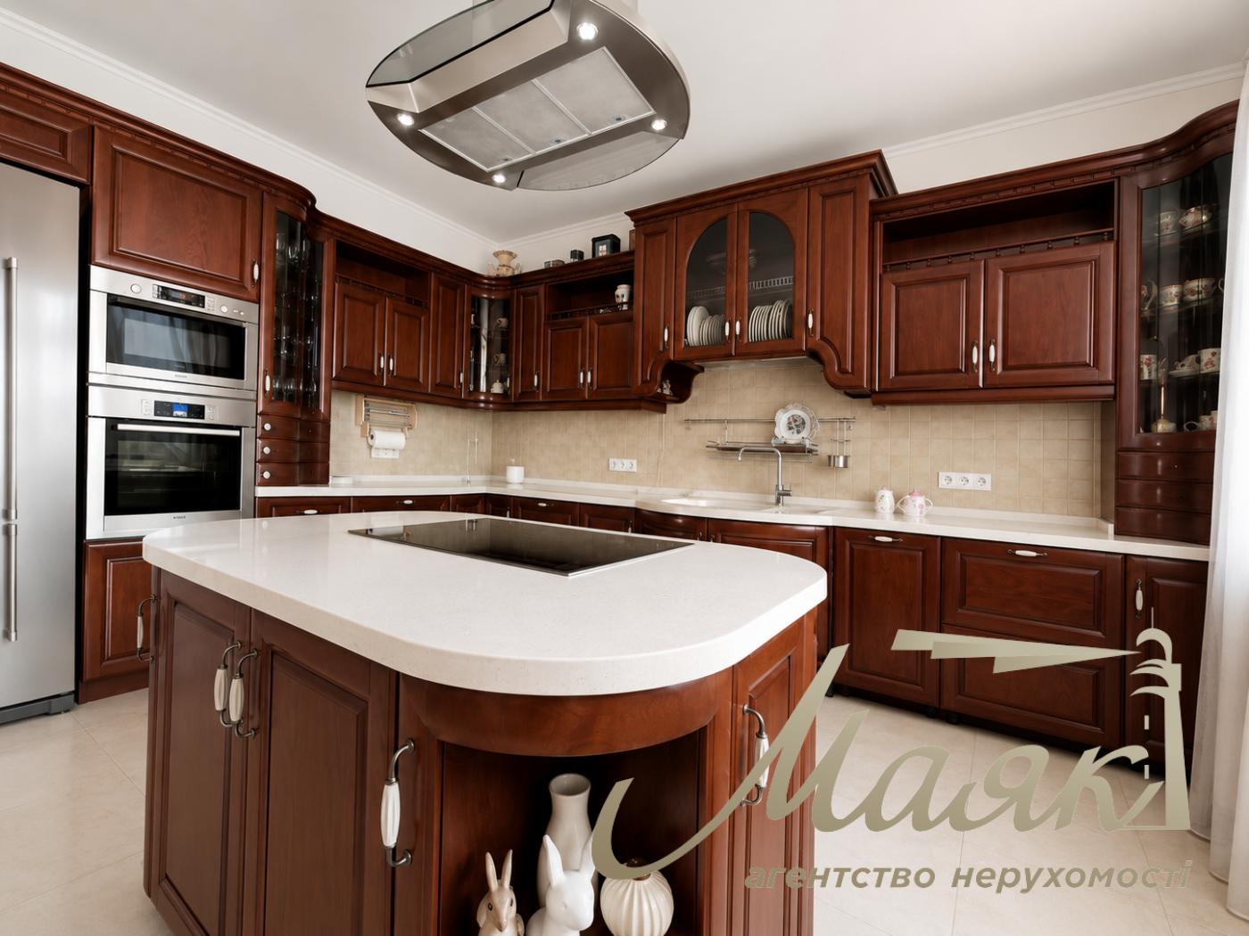 Оренда 2-поверхового будинку площею 500 м² у смт Козин/Конча-Заспа, Київська область, Обухівський напрямок.
