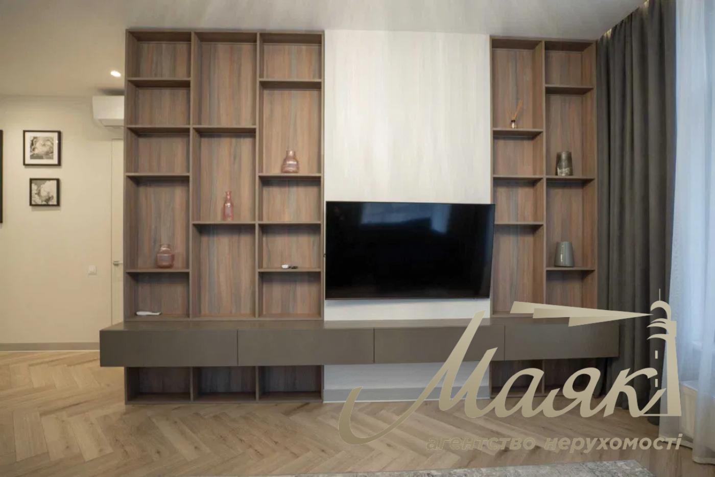 Rent 3-bedroom apartment in LCD Novopecherskie Lipki, 105 m², Pecherskiy district, Andriy Verkhoglyada (Dragomirov), 17-B., Kyiv