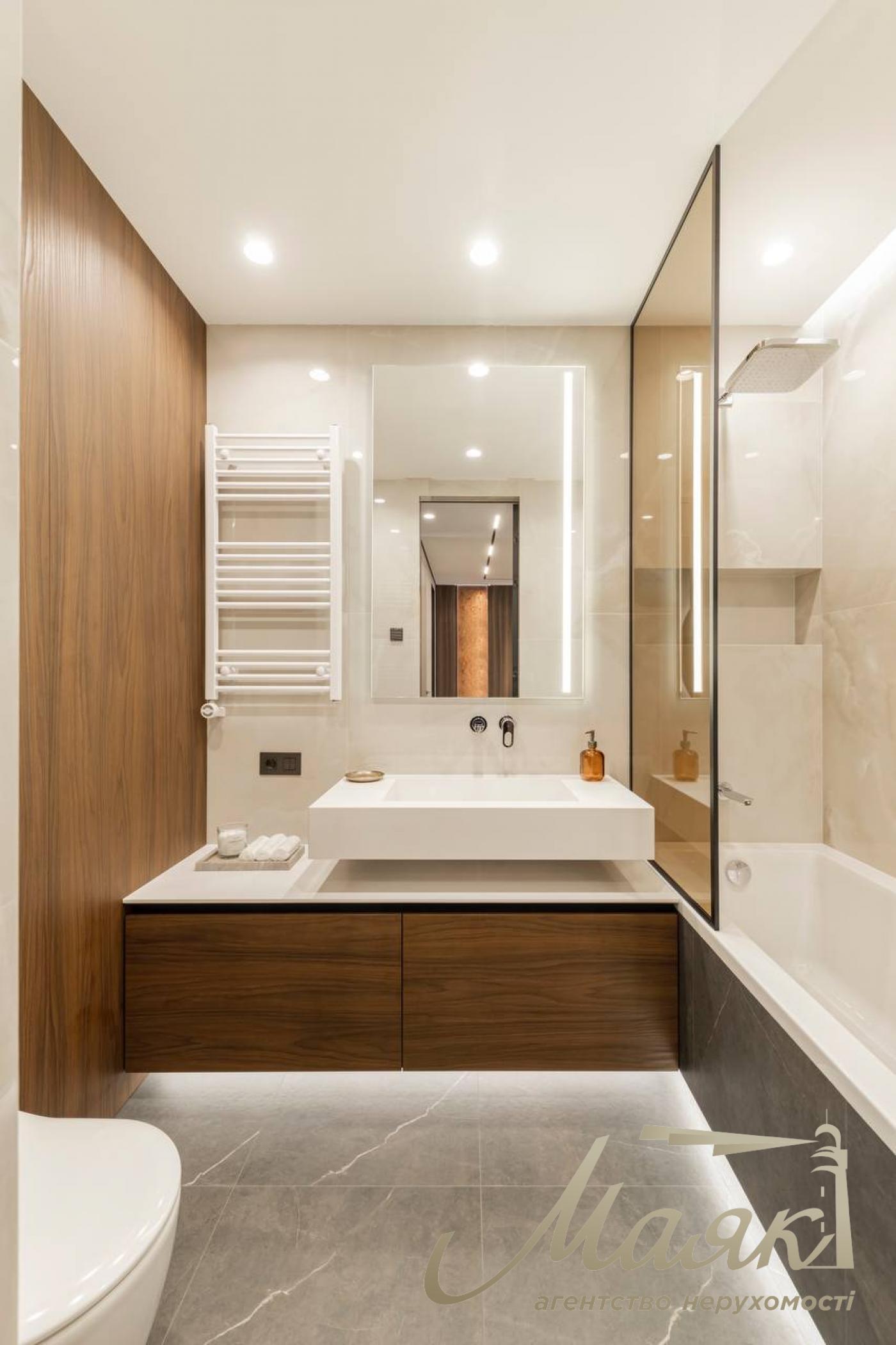 80-square-meter apartment for rent in the French Quarter 2 residential complex, Predslavinskaya St., Downtown, Kyiv