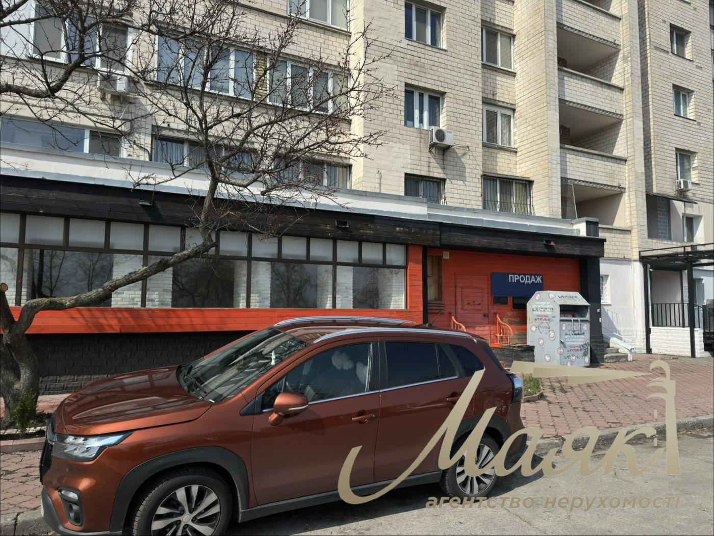 Rent a facade premises 201m2, Ivasiuk Ave, Obolonska Embankment