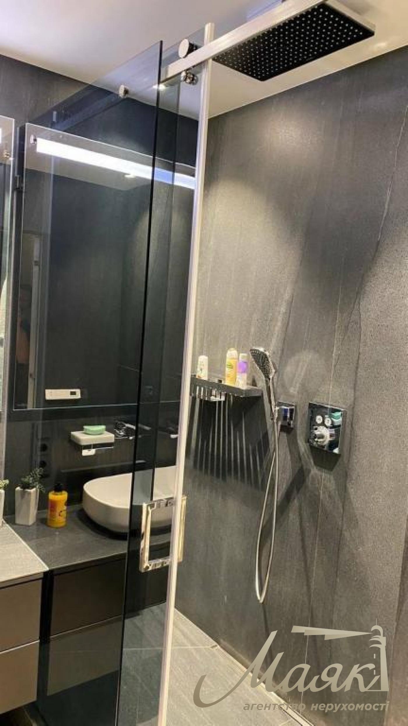 Продаж 3-кімнатної квартири площею 80 м² у ЖК «Французький квартал 2», вул. Предславинська, 55а, Печерський район.