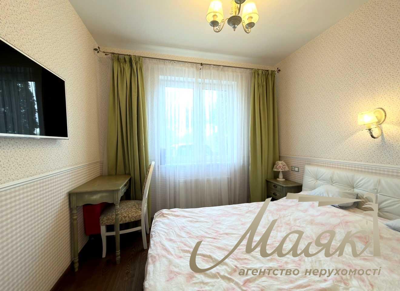 Київ, Богатирський проїзд, 8
