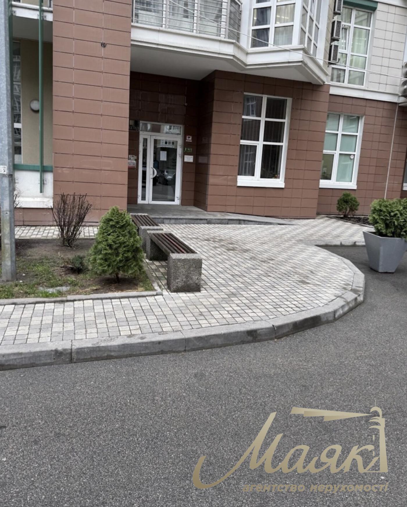 Оренда офісу 102м2 в ЖК Французький Квартал, Печерськ, Либідська