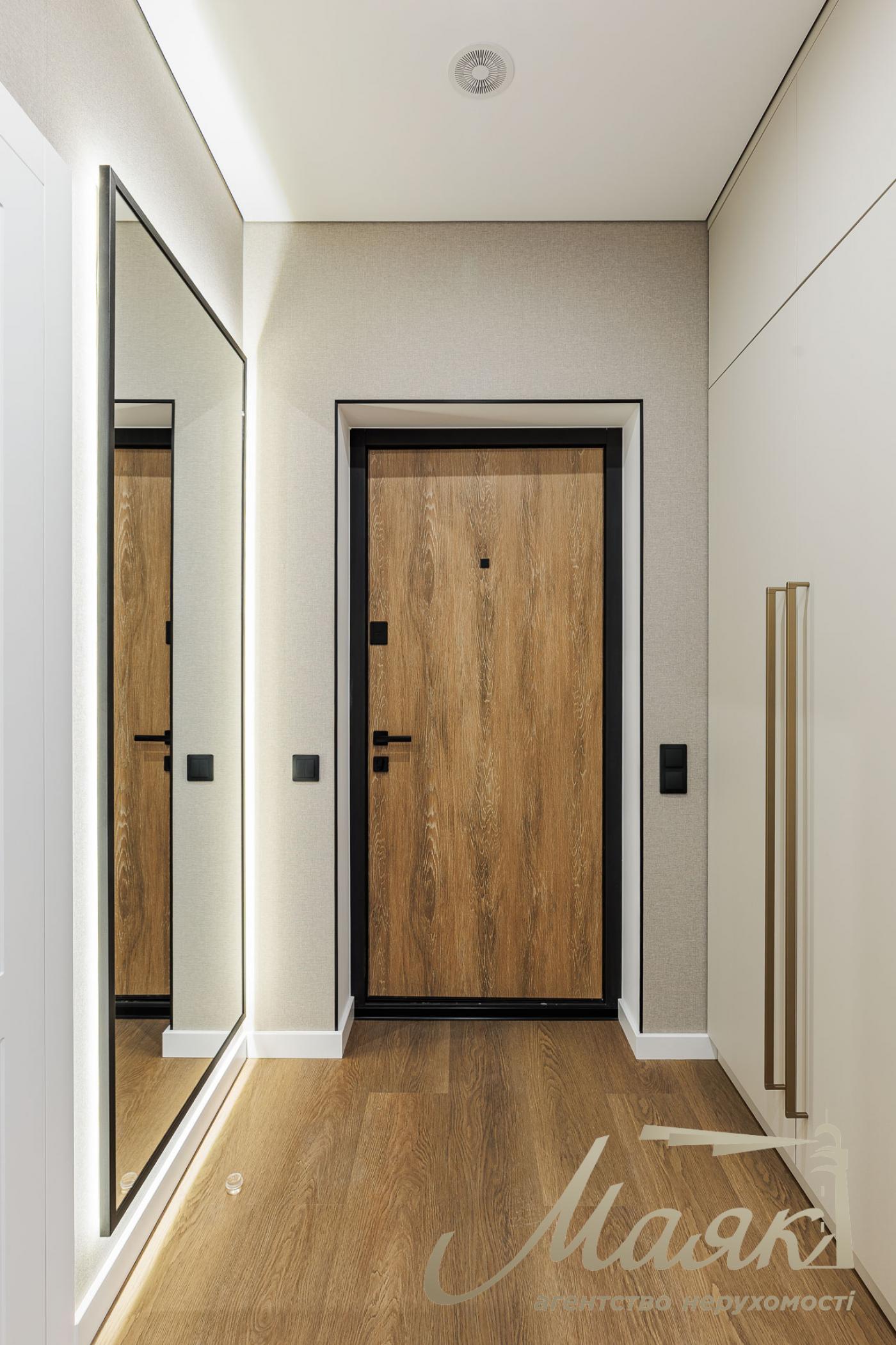 Продажа 1-комнатной квартиры с ремонтом ЖК Варшавский 3, Виноградарь, Киев