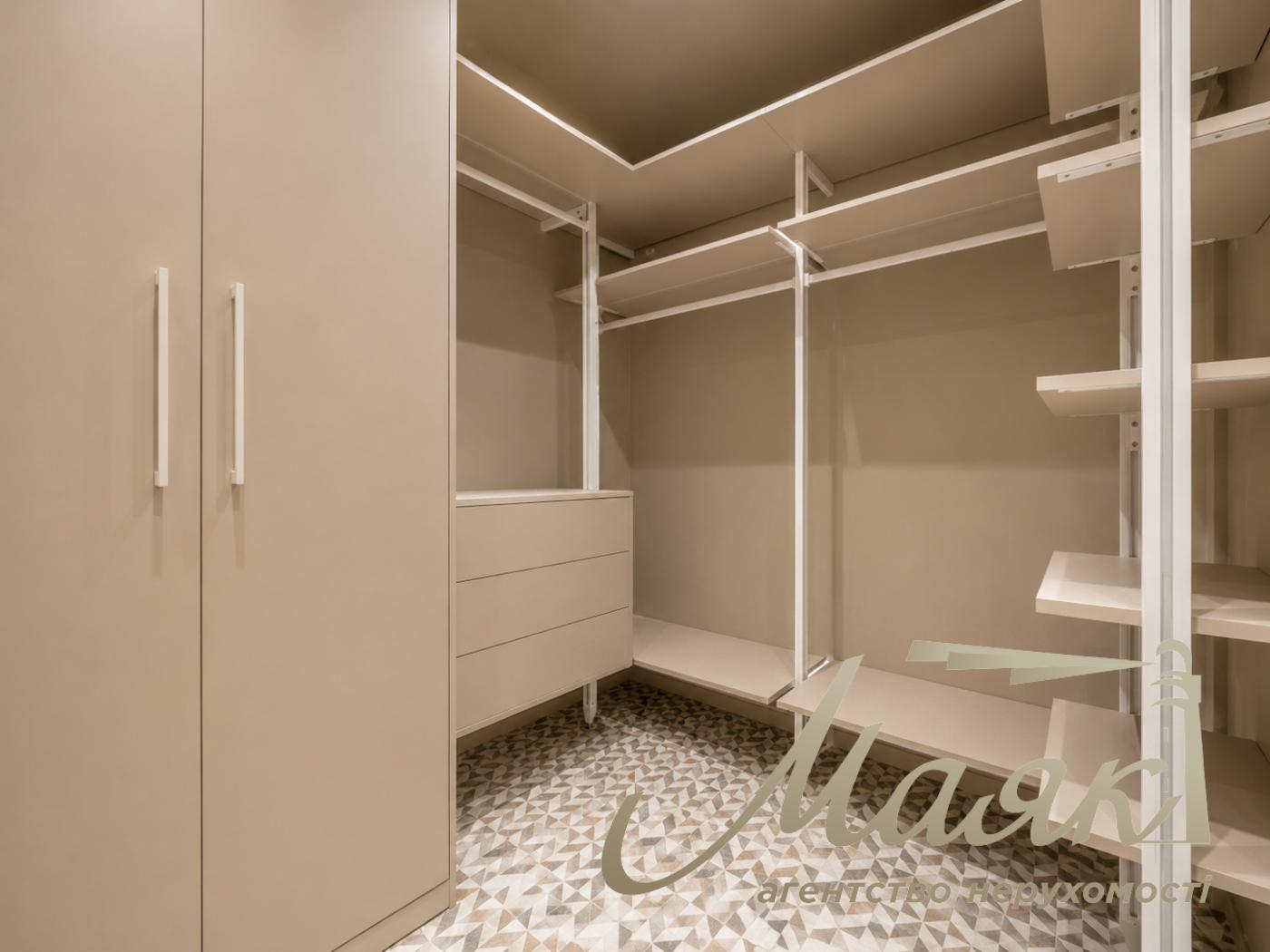 3-bedroom apartment for sale, 118 m², in the "French Quarter 2" residential complex, John McCain Street, Pechersk, Downtown, Kyiv