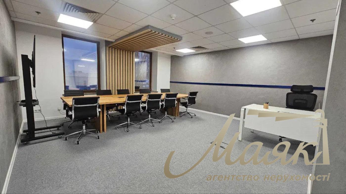 Аренда офиса 165 м.кв. БЦ Леонардо, Центр