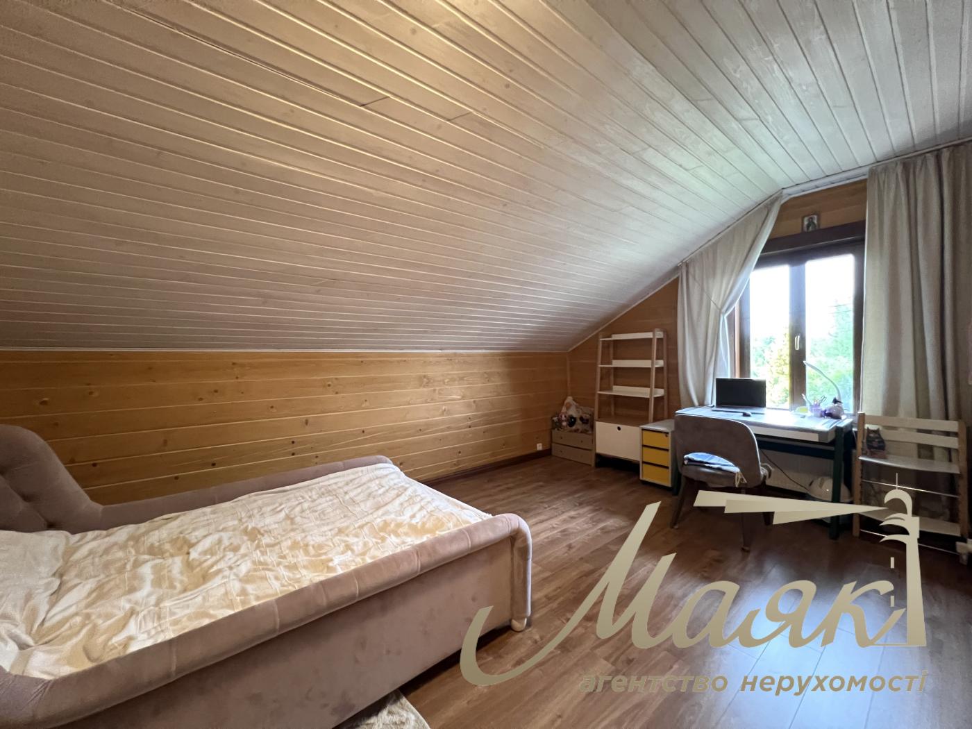 Продажа 2-х этажного дома 200м2, село Белогородка