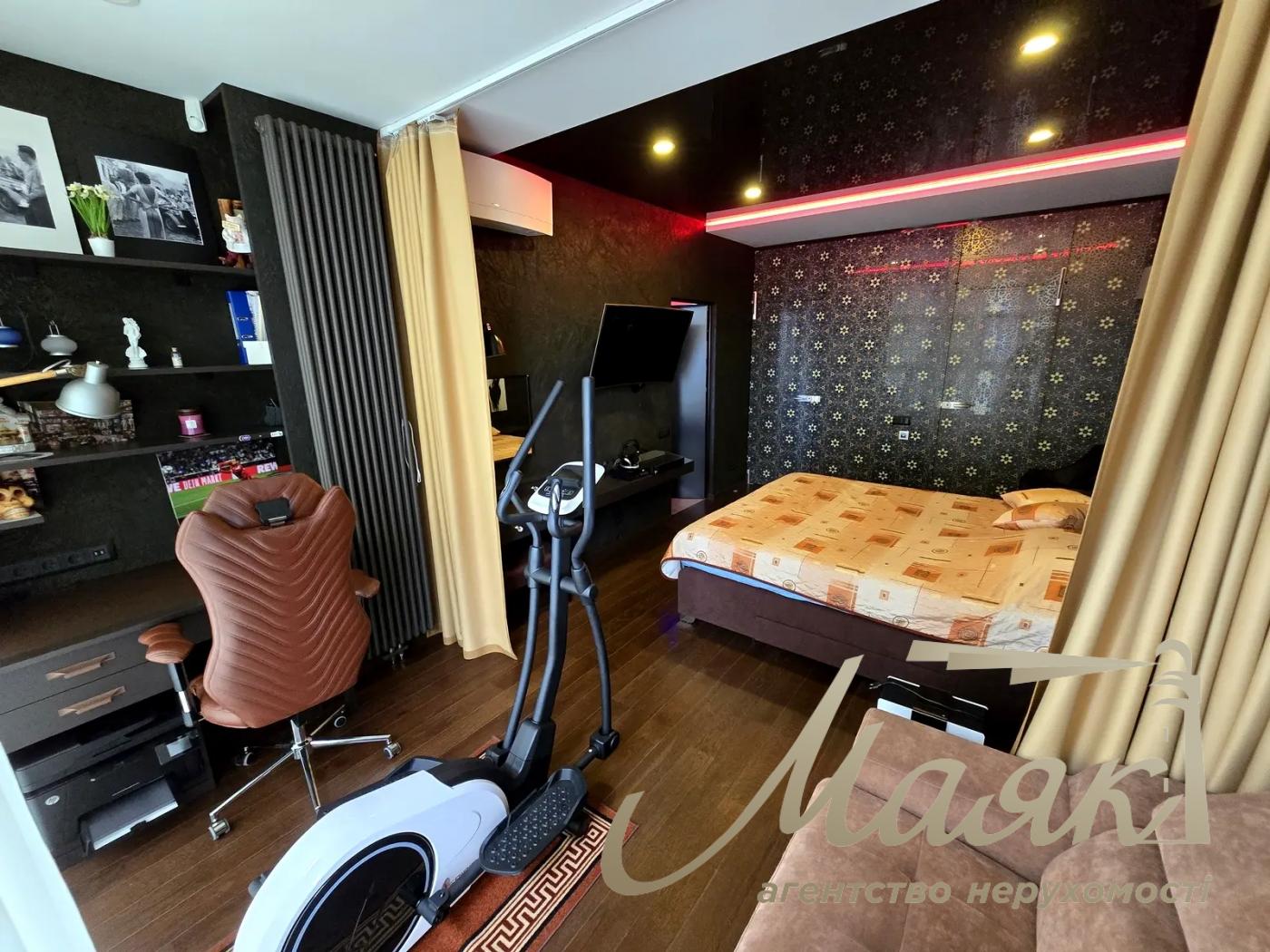 Rent 3-bedroom apartment LCD Novopecherskie Lipki, Pechersk