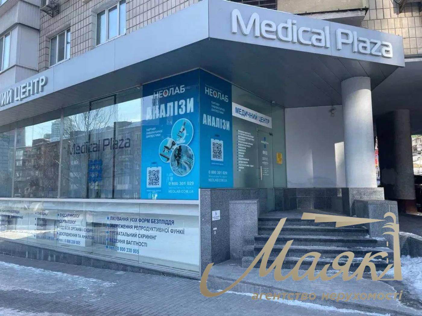 Оренда фасадного приміщення 232 м.кв. біля GoodWine, м. Кловська. Кловська