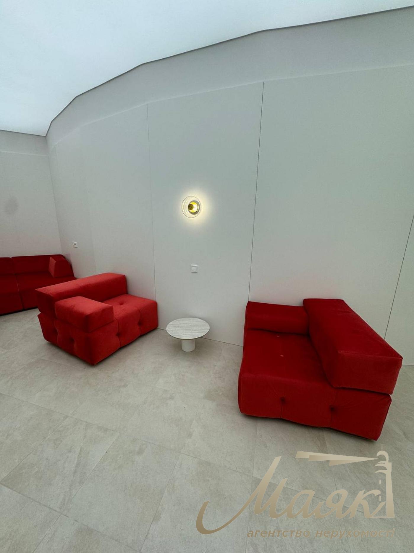 Оренда мебльованого офісу (300м2) у ЖК Busov Hill