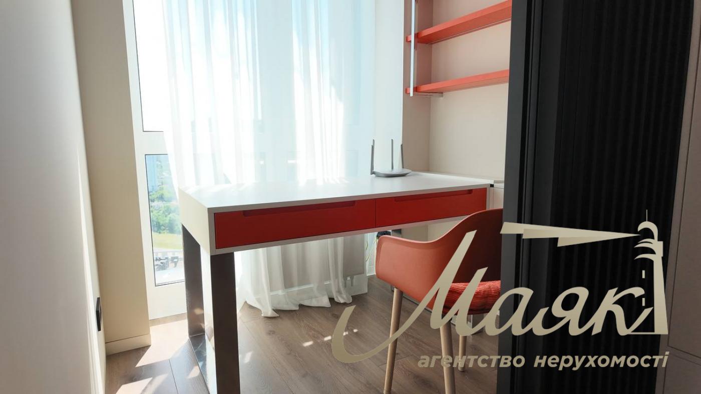 2-room apartment for sale, 40 m², Slavutich Residential Complex.
