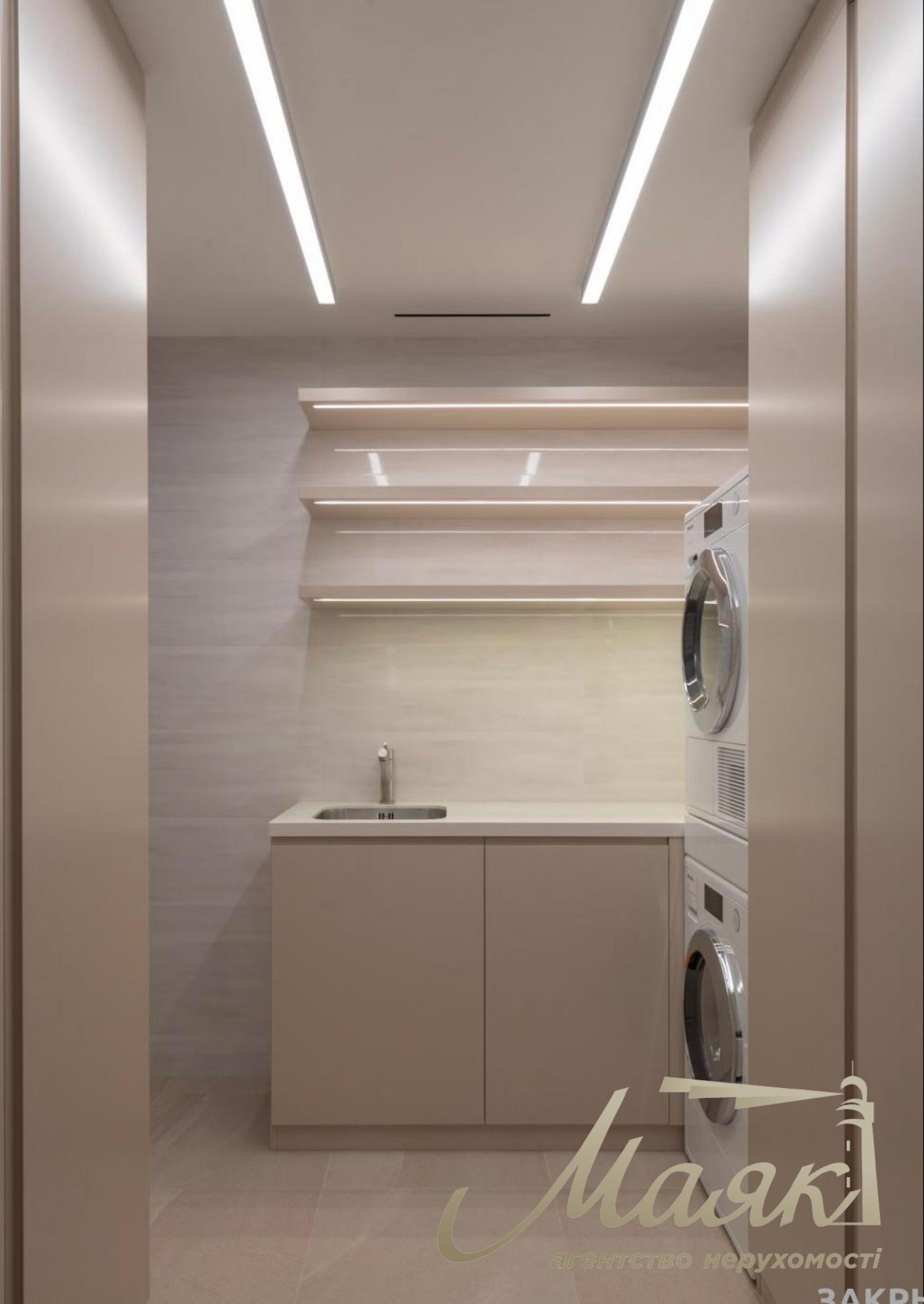 Продаж квартири в ЖК Да Вінчі, вул. Олеся Гончара 35, історичний центр Києва