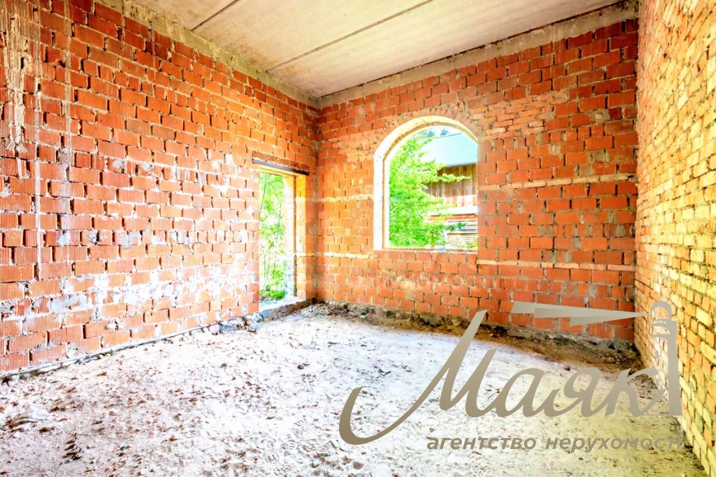 Продаж / Будинок / Патріотів, Лютіж