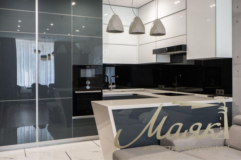 Rent 4k apartment in LCD Novopecherskie Lipki, Dragomirova str. 16