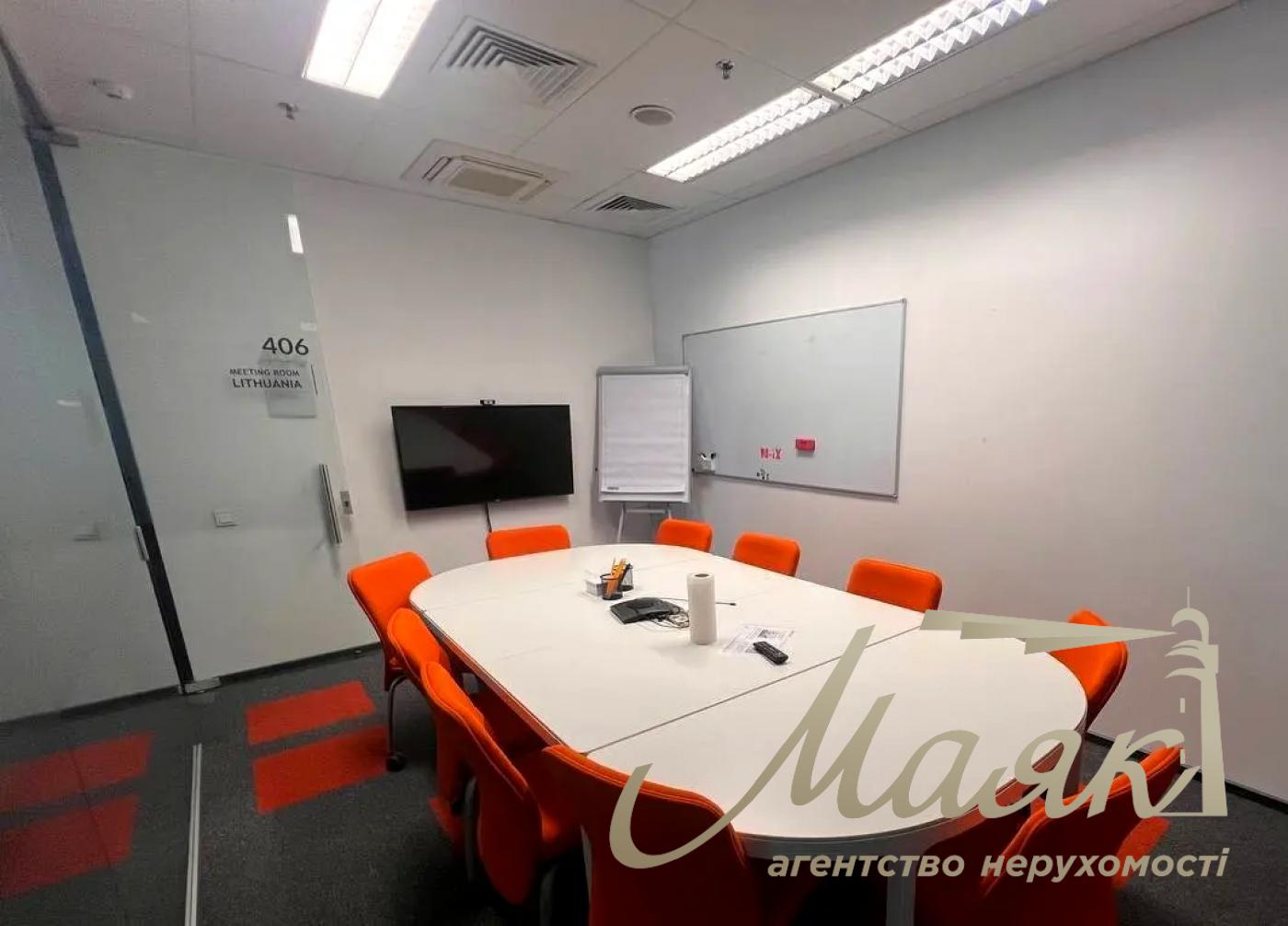 Office space for rent: 1,111 m² in the business center on Leipzigska Street, Pechersk.