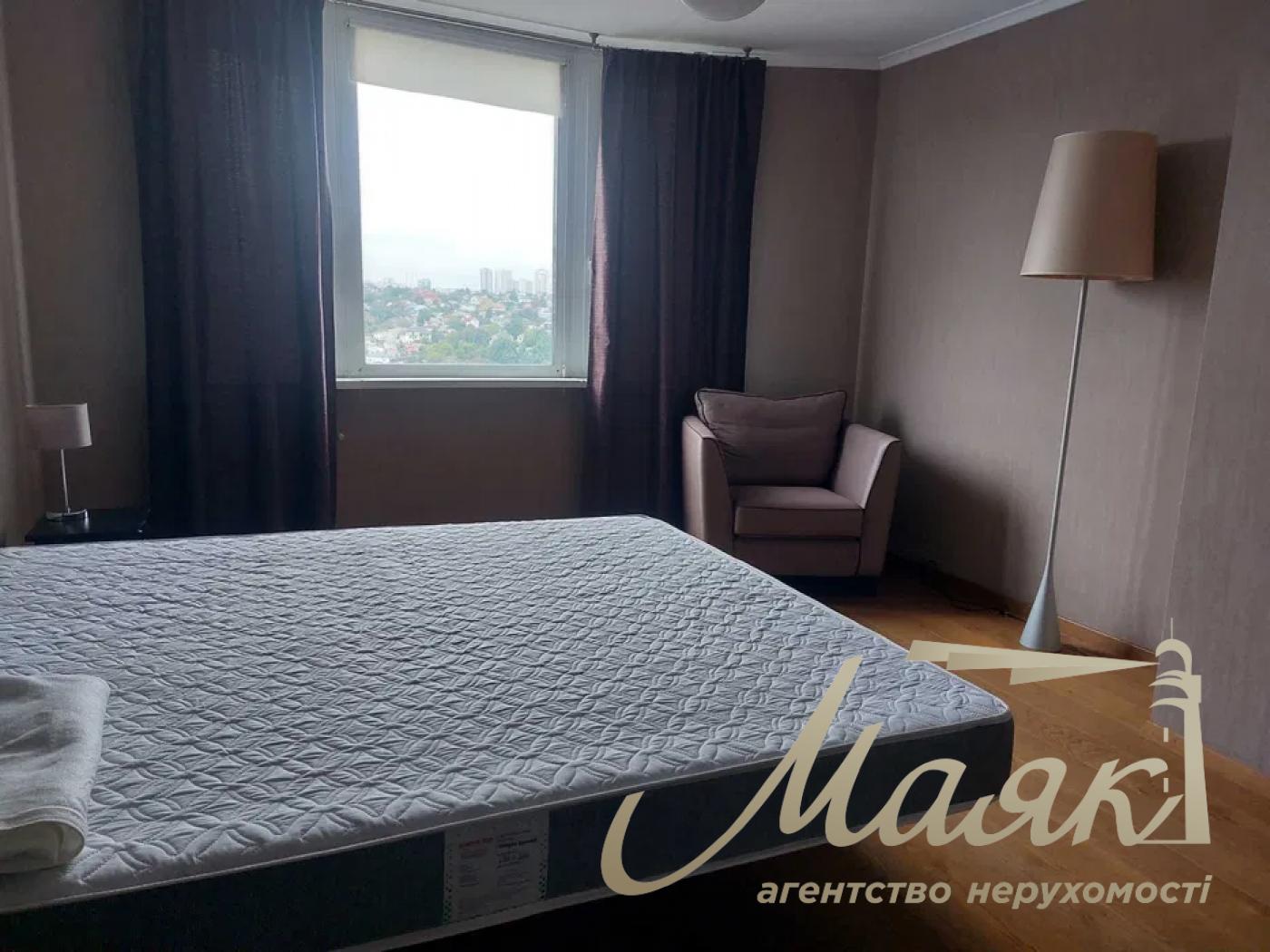 Продаж 4-к 2-х рівневої квартири, 158 м2, вул. Лобановського, Святошинський р-н