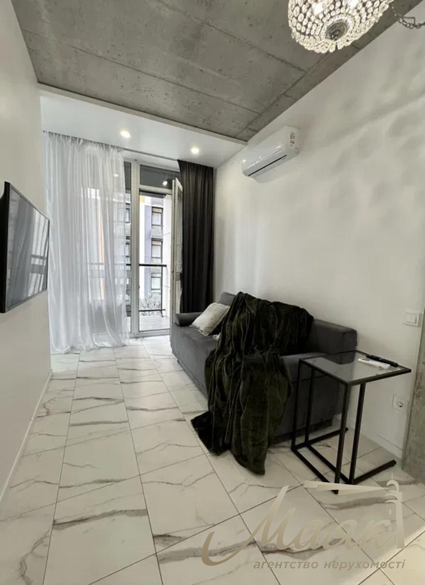 Rent 1-bedroom apartment 50m2 in LCD French Quarter 2, 42, Predslavinskaya str.