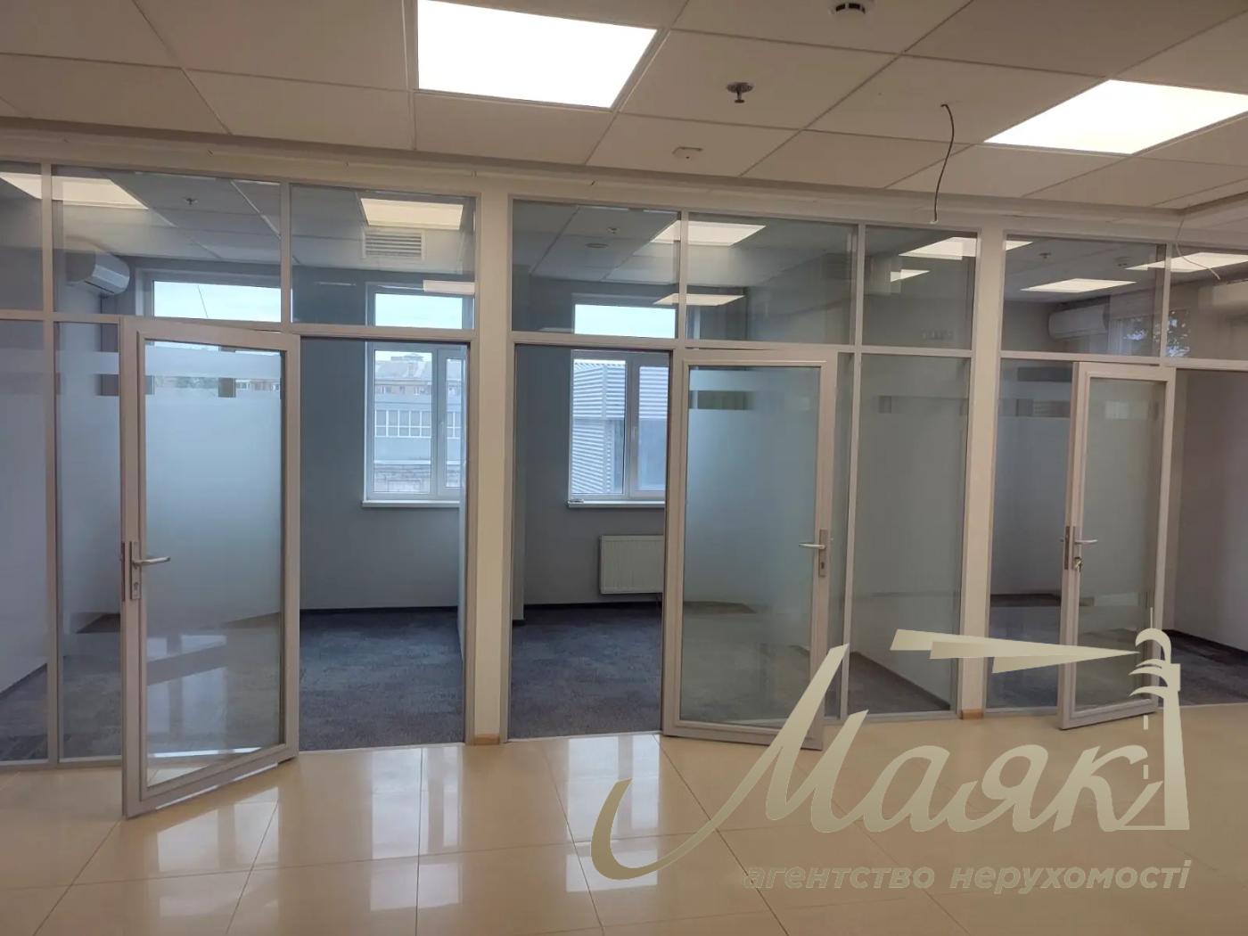 Rent office 180m2 Baggovutovska str. 23, Shevechkovsky district.