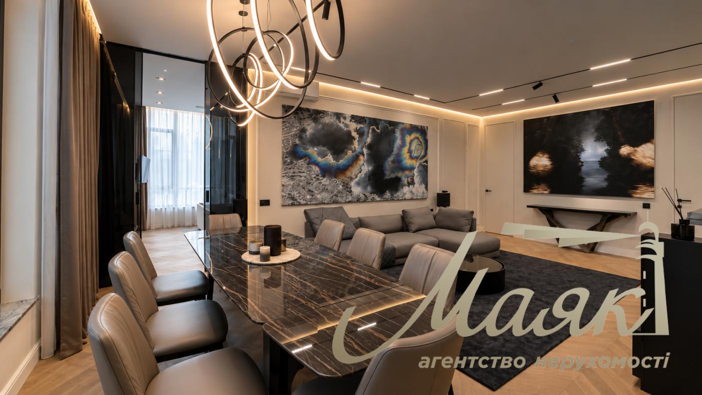 Продаж 4-кімнатної квартири площею 180 м² з двома терасами у ЖК «Park Avenue VIP», Голосієво, вул. Демеївська, 