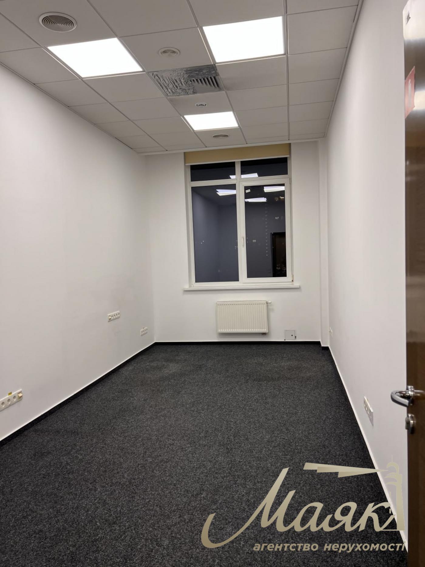 Оренда офісу 530м2 в БЦ Карат, вулиця Жилянська 110, Центр