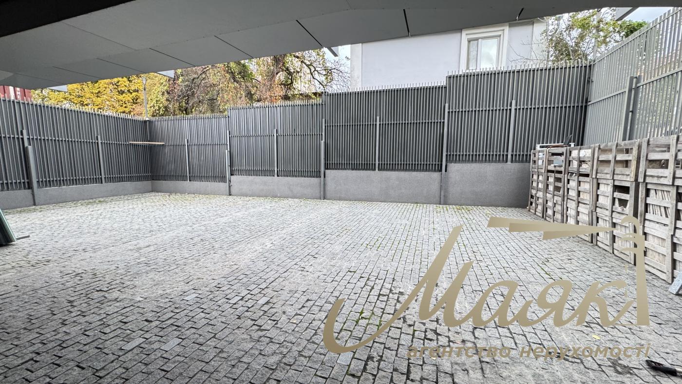 Продаж офісної будівлі в живописном районІ! Ул. Верхнегорская. Центр. Киев