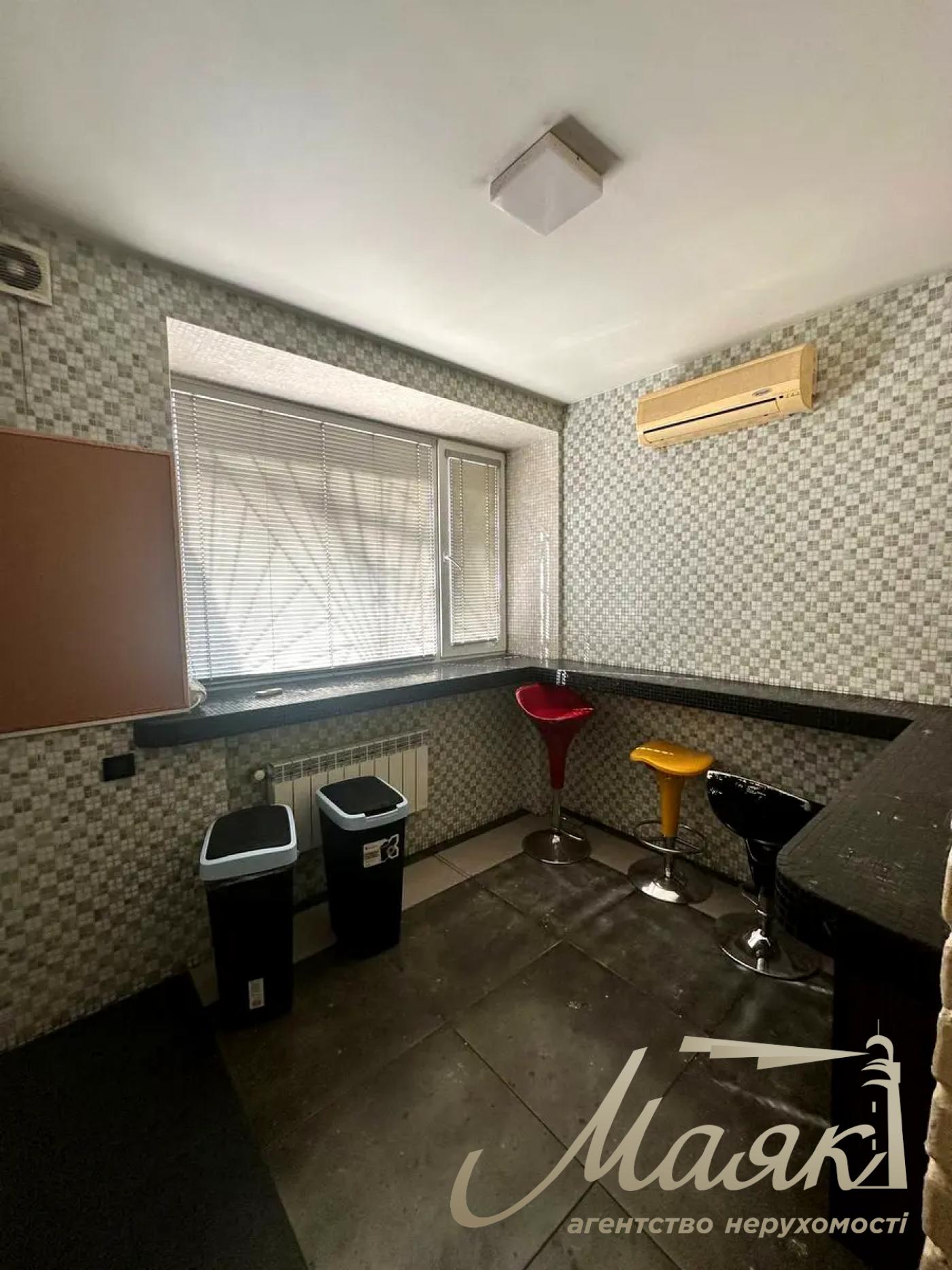 Office for rent 230m2 Aleksa Tikhogo str. 89-A, Shulyavskaya.