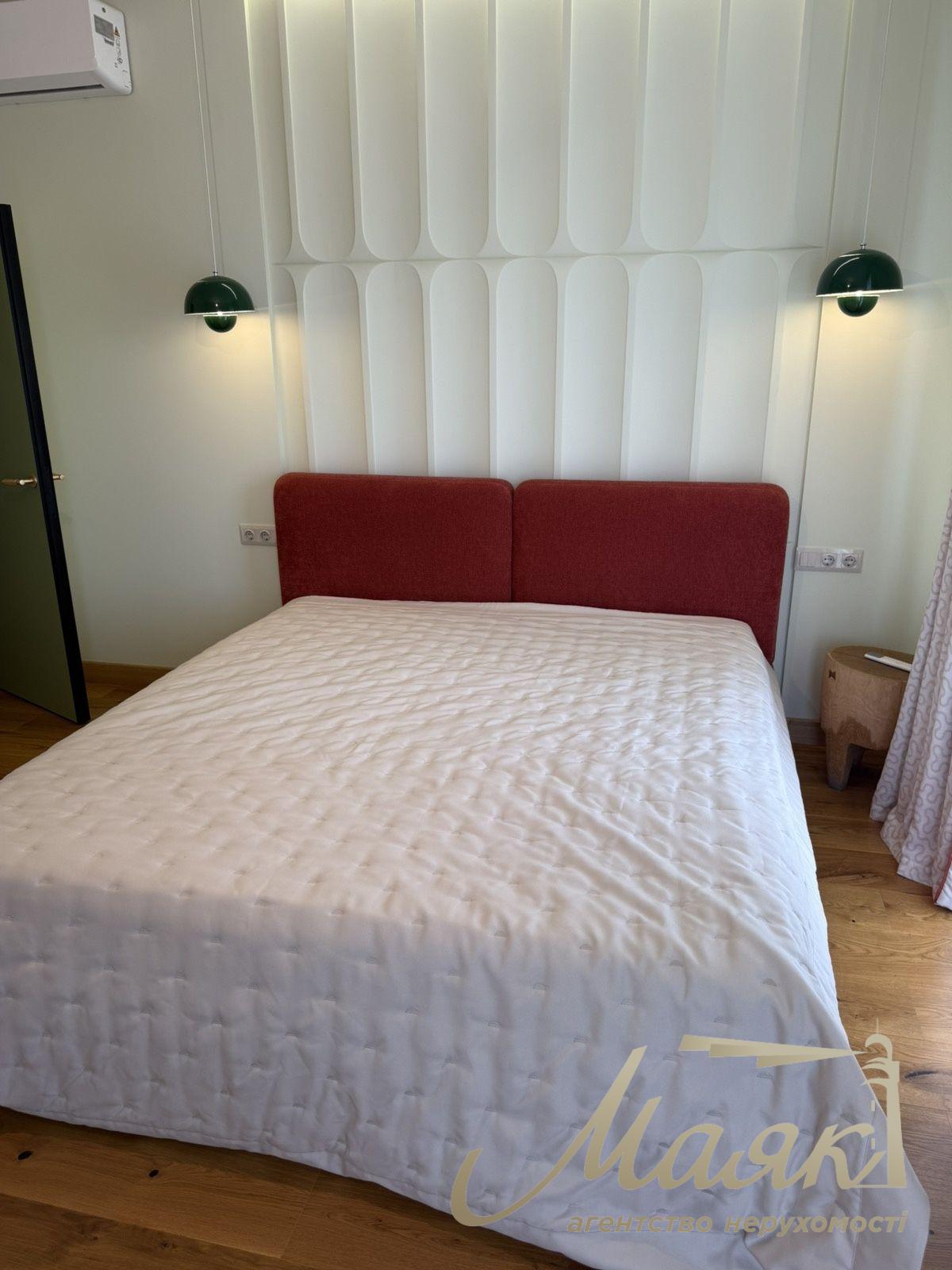 Rent a detached 3-story duplex (125 m²), 15 minutes from Kyiv, private yard, generator, and a terrace on the 3rd floor in the village of Hatne, Kyiv-Sviatoshynskyi District