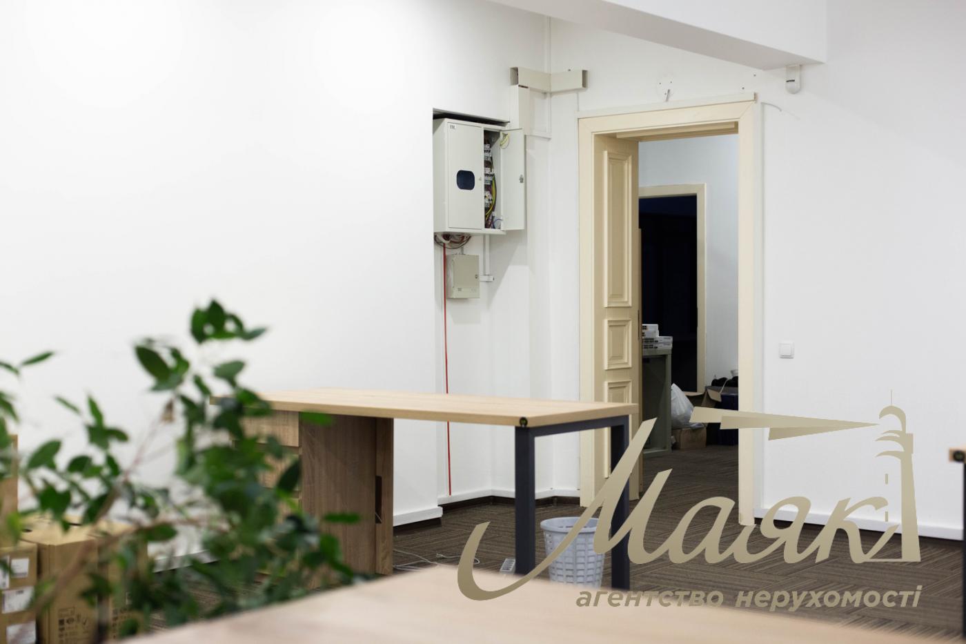 Аренда офиса 232,7 м² в бизнес-центре “Business City”, Шевченковский район, ул. Николая Пимоненко, 13