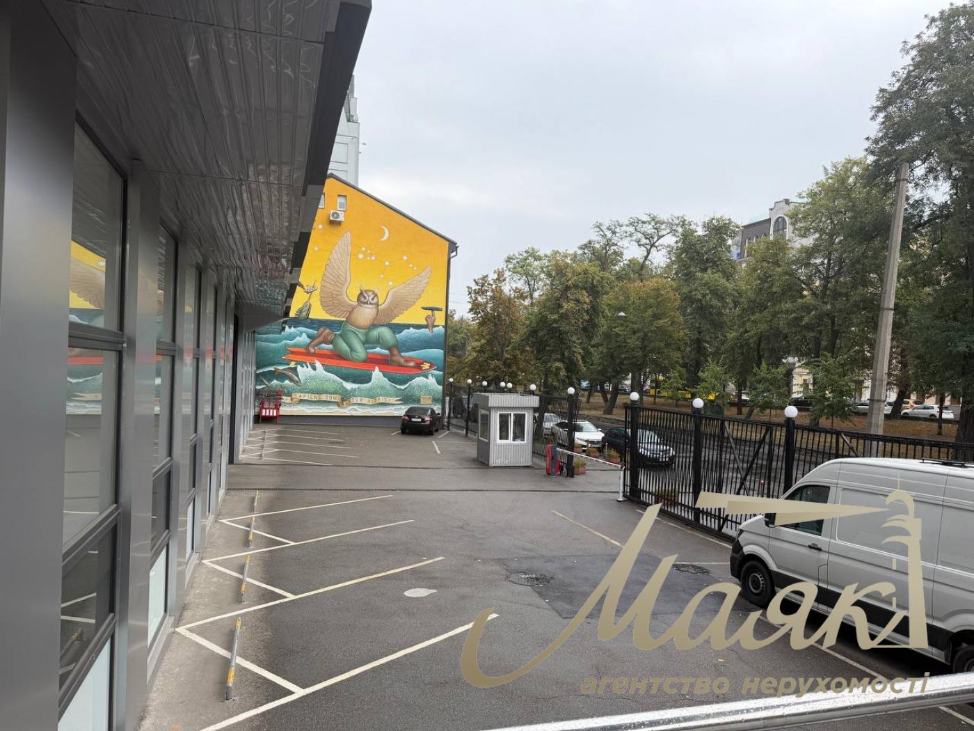 Оренда офісу площею 180 м² у бізнес-центрі «Доміно», вул. Нижній Вал, 51, Поділ.