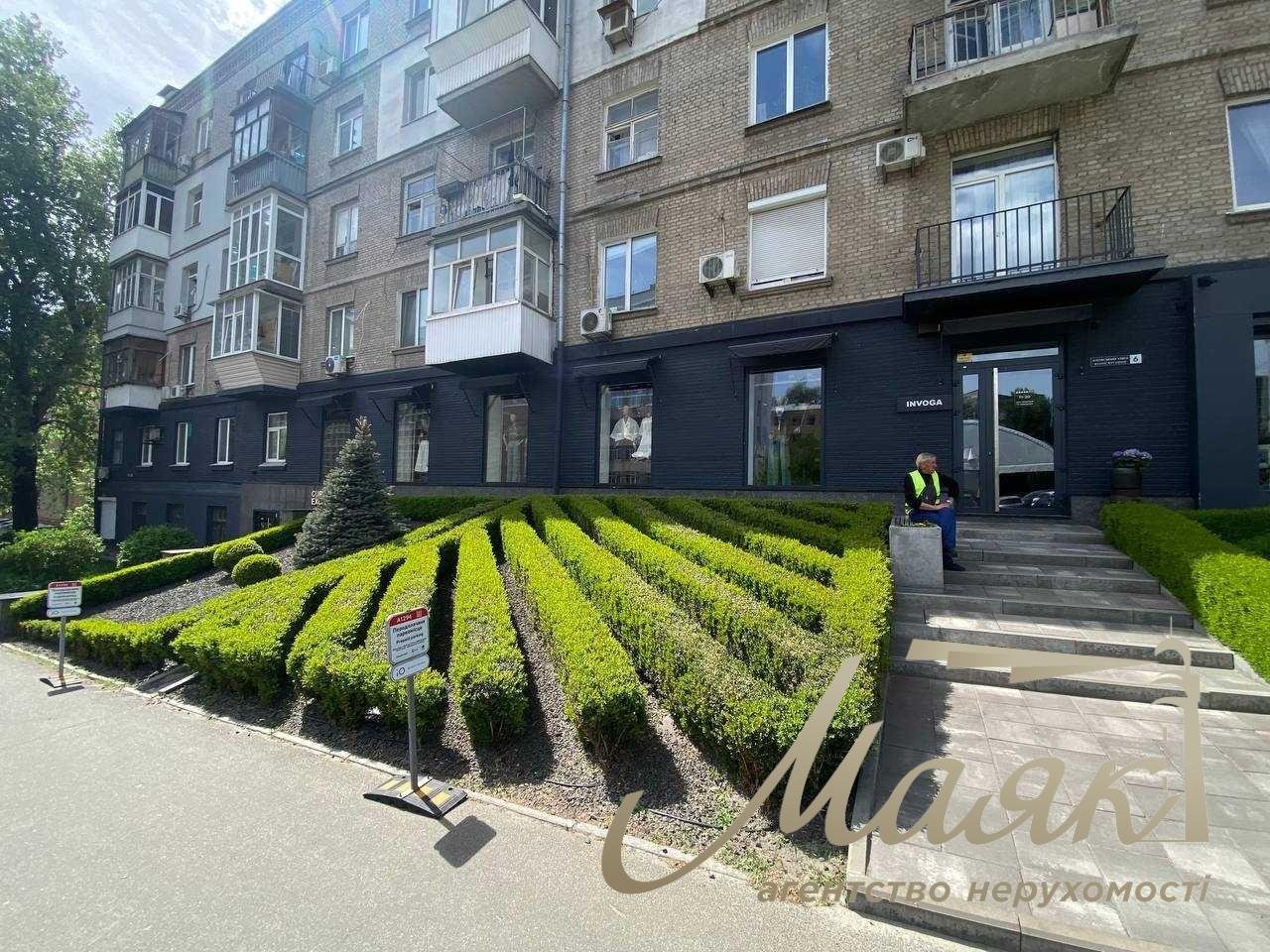 Продаж напівцоколя 270м2, Кловська